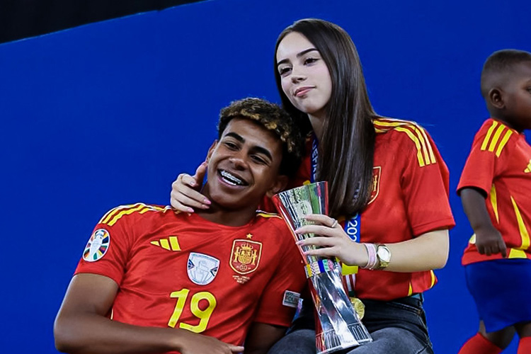Yamal with his girlfriend during Euro