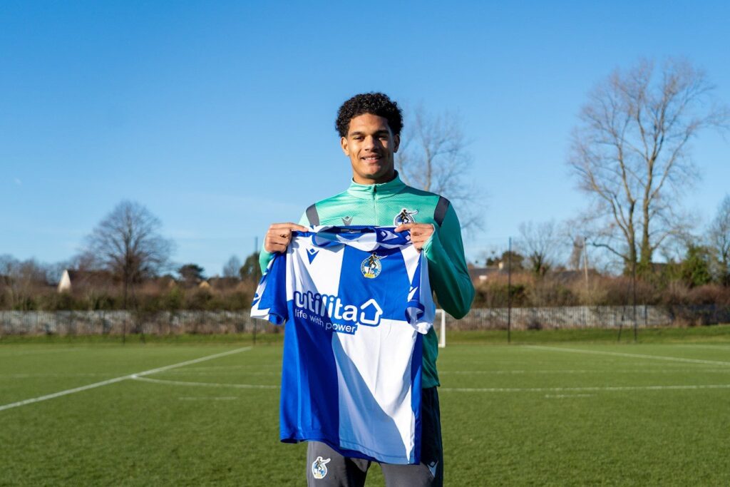 Jarell signs for Bristol Rovers